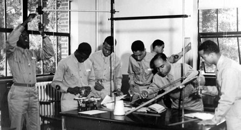 File:Physics Education 1943 Tuskegee Airmen Physics Class.jpg