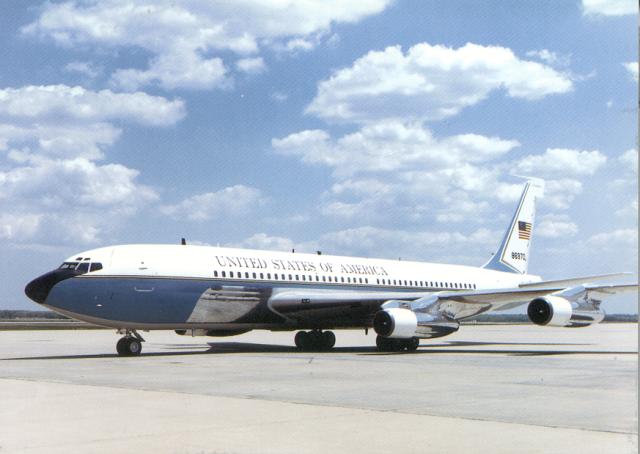 File:Boeing VC-137B "Air Force One" 2588.jpg