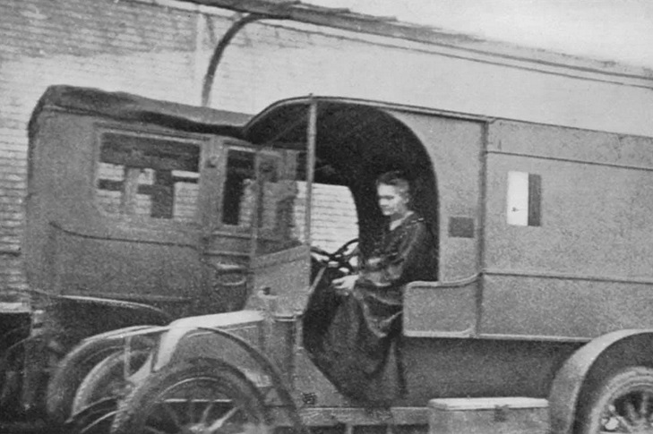 File:Marie Curie in her xRay Ambulance 1917.jpg