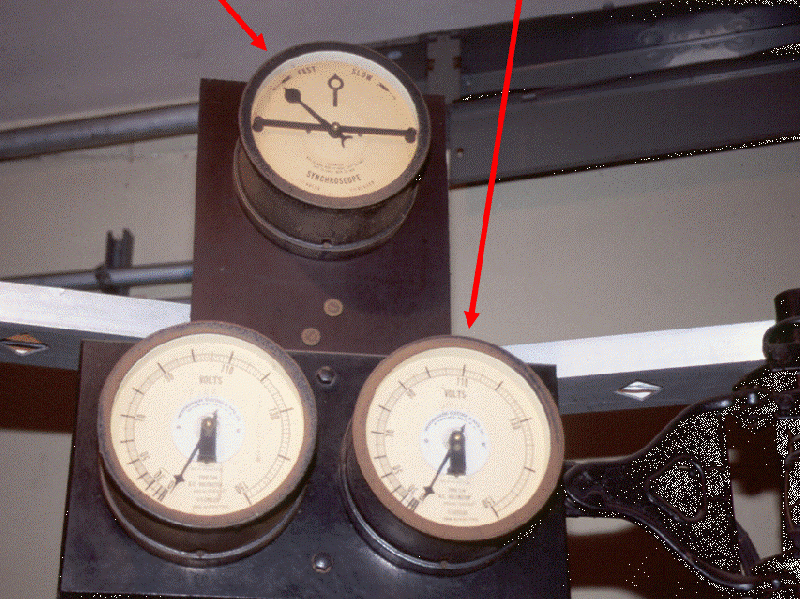 File:08-114 Syncroscope and voltmeter cropped.GIF