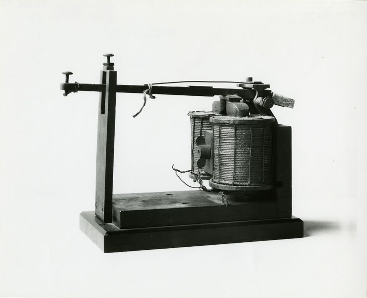File:Morse telegraph Register 0642.jpg