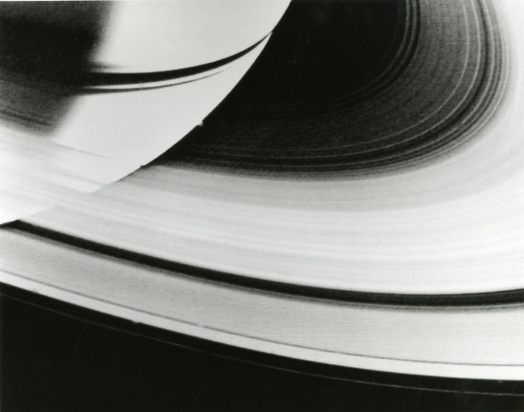 File:Saturn Ring by Voyager 0494.jpg